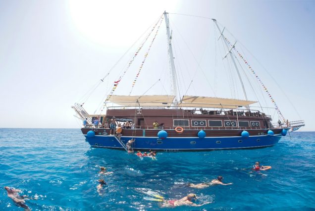 Pirates boat