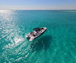 Private speed boat